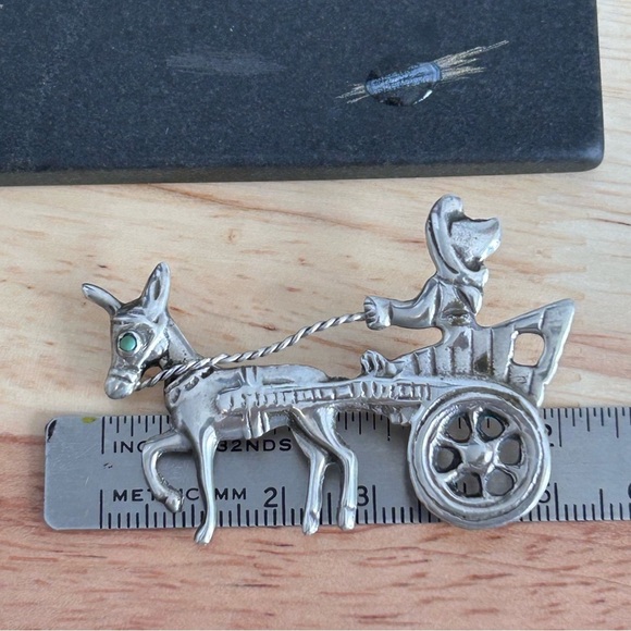 Vintage Mexican Silver 925 Donkey and Cart Pin with GenuineTurquoise Eye - Picture 2 of 10